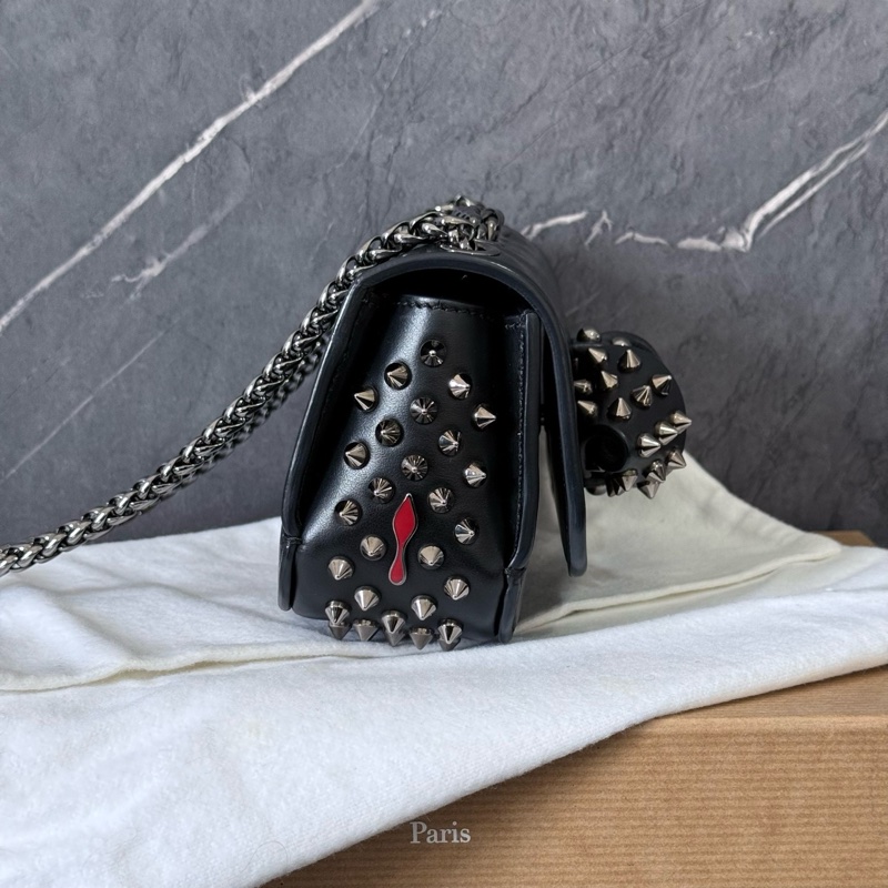 菲拉格慕 hy0081 cl鉚釘包包,長15,寬6,高11,肩帶60-2