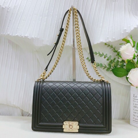 Chanel黑金羊皮中大號leboy鏈條包