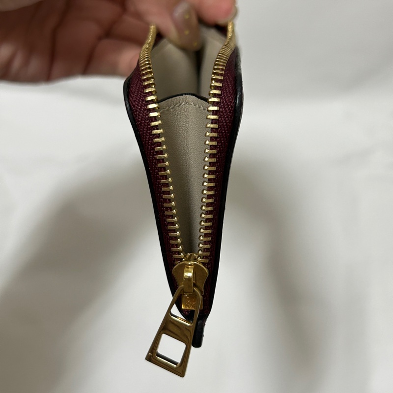 LOEWE 酒紅卡夾-11