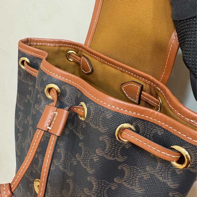 Celine 凱旋門後背包經典logo雙肩背包-4