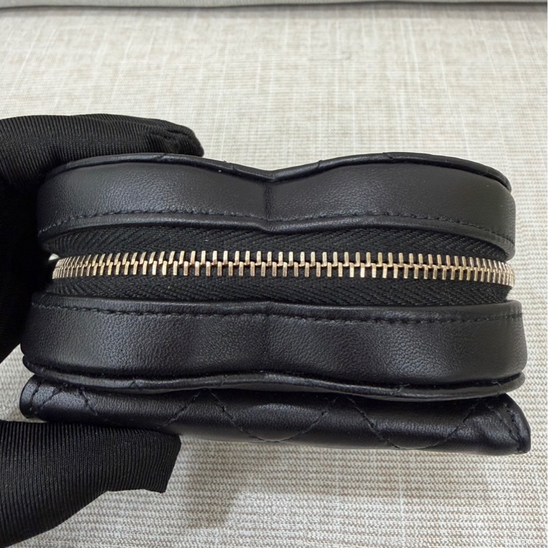 香奈兒 Chanel 愛心腰包-12