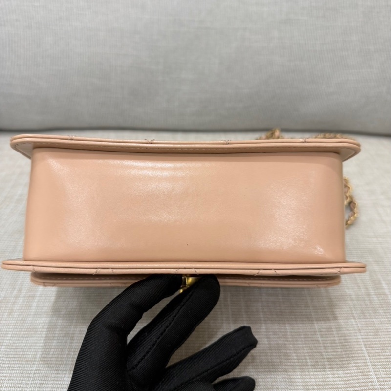 香奈兒 CHANEL 高級手工坊系列雙金珠19 奶茶色 金釦-14