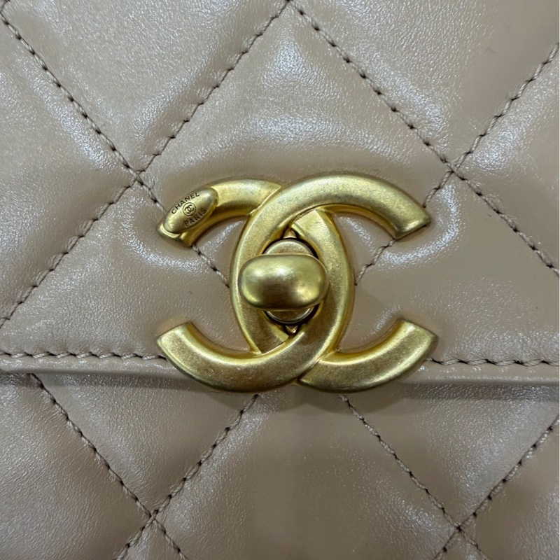 香奈兒 CHANEL 高級手工坊系列雙金珠19 奶茶色 金釦-17