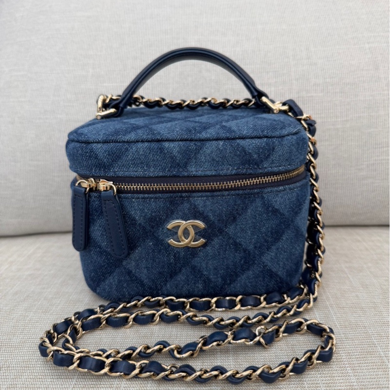 香奈兒CHANEL 22k深色丹寧牛仔手柄盒子包化妝箱-0