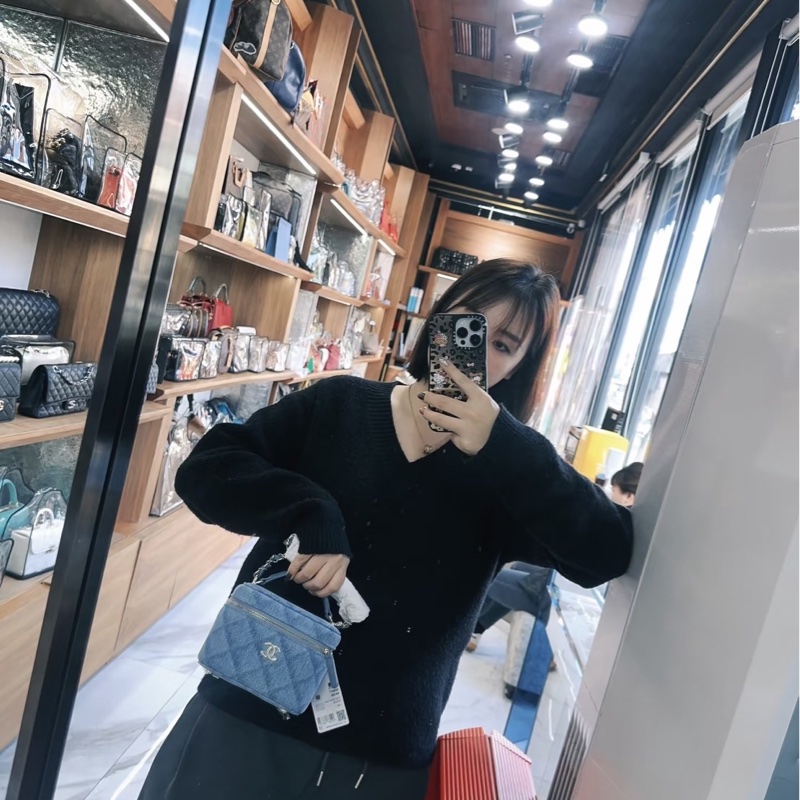 香奈兒CHANEL 22k深色丹寧牛仔手柄盒子包化妝箱-5