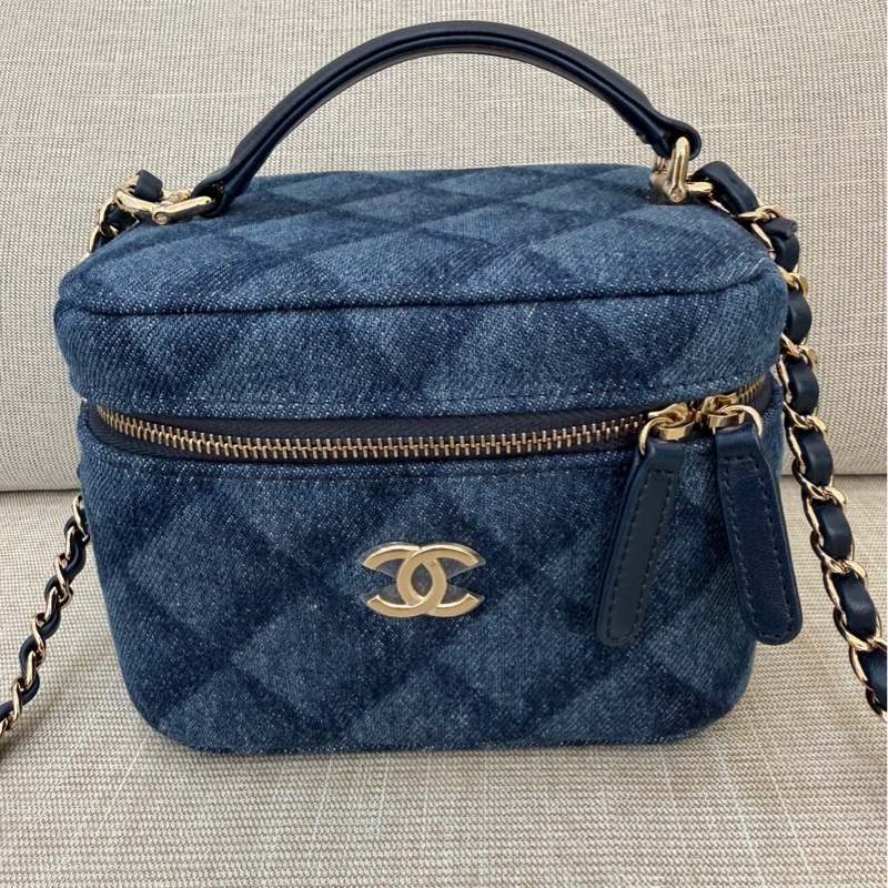 香奈兒CHANEL 22k深色丹寧牛仔手柄盒子包化妝箱-6