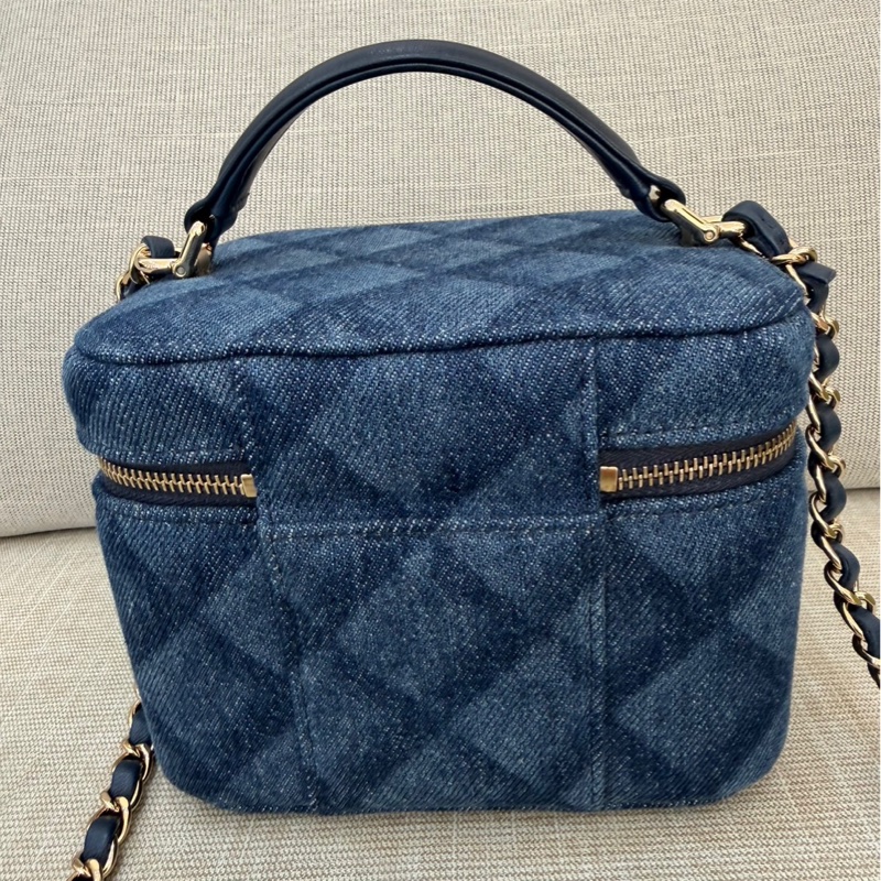 香奈兒CHANEL 22k深色丹寧牛仔手柄盒子包化妝箱-7