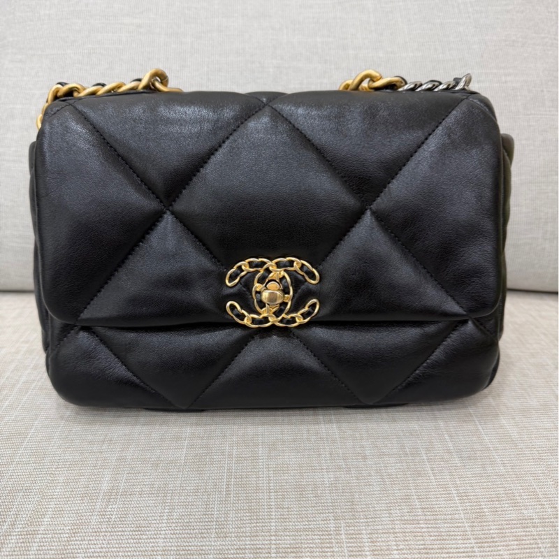 CHANEL 香奈兒 19系列 經典雙C LOGO菱格紋小羊皮三用金鍊包  黑色-5