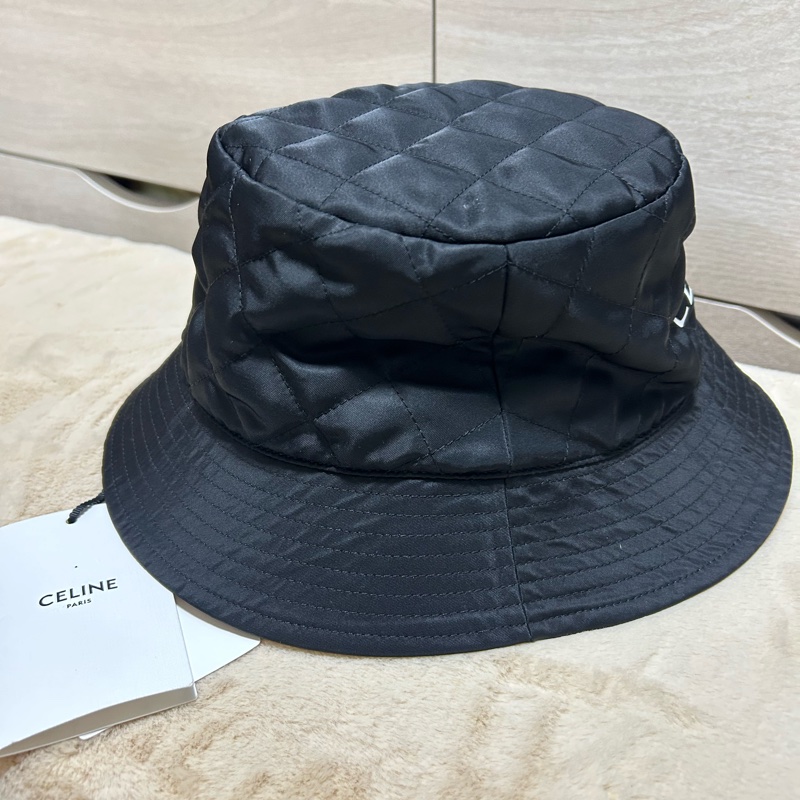 #全新閒置 CELINE 菱格絎逢尼龍漁夫帽(黑色L) 黑/橘-10