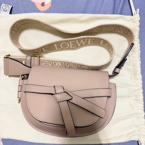 Loewe mini gate 沙色