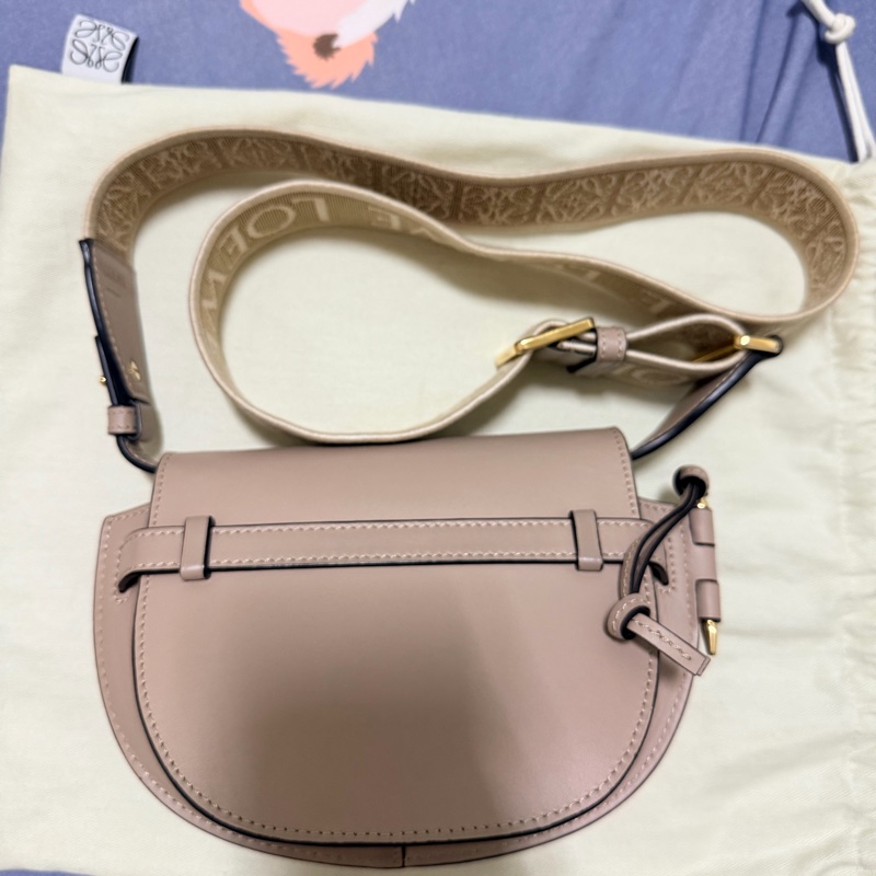 Loewe mini gate 沙色-1