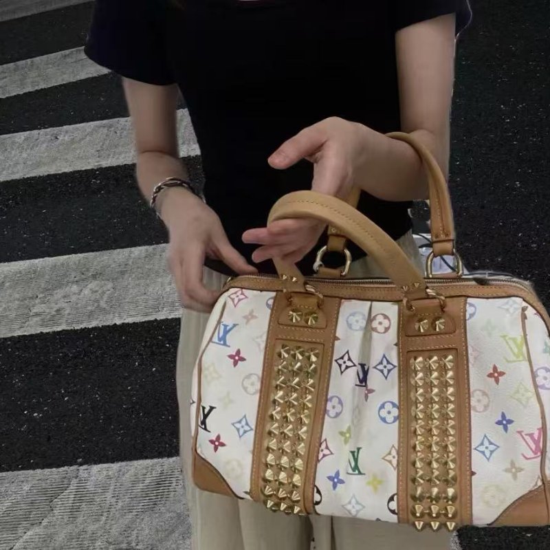 LV 限量絕版鉚釘白三彩波士頓手提肩背包 34×22×17 99新配件塵袋-0