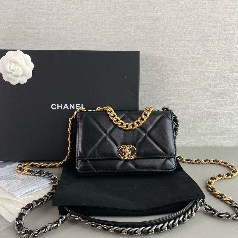 ✨Chanel 19bag woc 有購證99新 新款旋轉扣 晶片款🖤-1