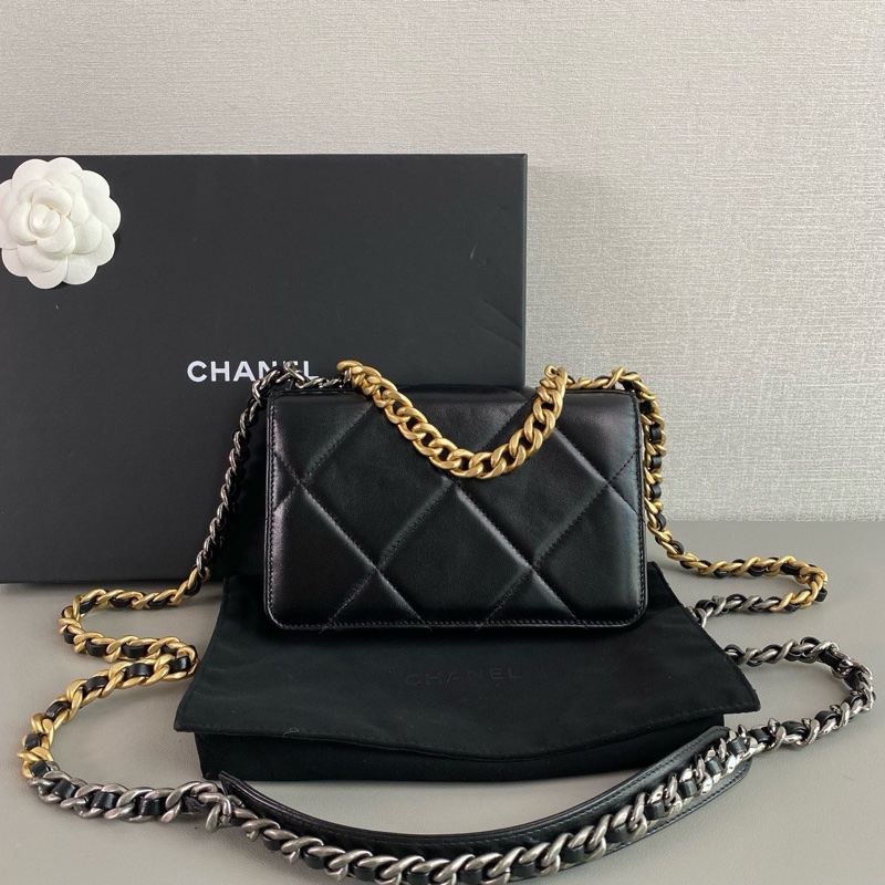 ✨Chanel 19bag woc 有購證99新 新款旋轉扣 晶片款🖤-4