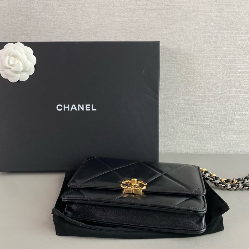 ✨Chanel 19bag woc 有購證99新 新款旋轉扣 晶片款🖤-5