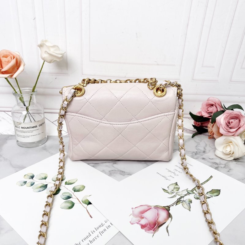 CHANEL 淡粉色軟盒子肩背包 15*8*12CM 98新配件塵袋-9