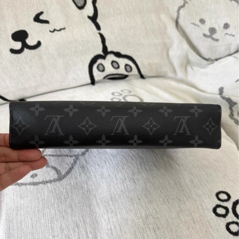 Lv 黑色黑花手拿包-5