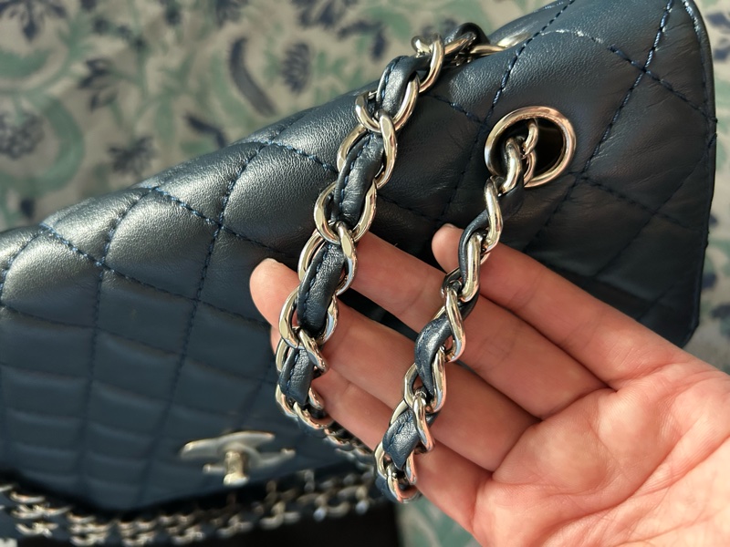 國際精品CHANEL香奈兒CF 肩背包 很深的氣質藍 銀扣鍊-17