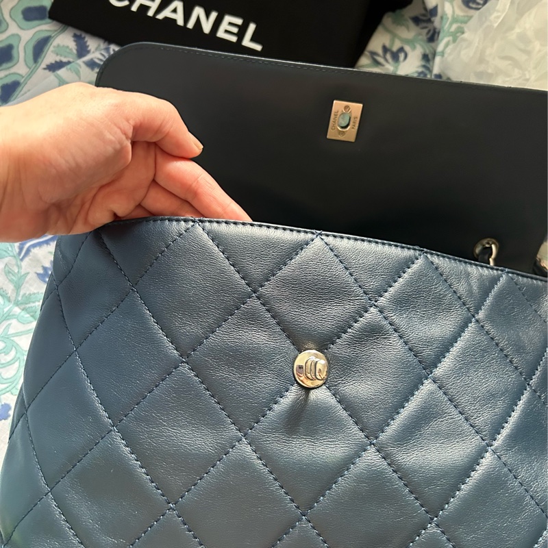 國際精品CHANEL香奈兒CF 肩背包 很深的氣質藍 銀扣鍊-19