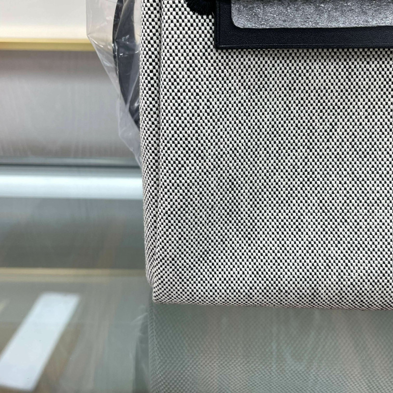 HERMES 迷你 Erbag 20 公尺白色 黑色 銀色印章 H085414-3