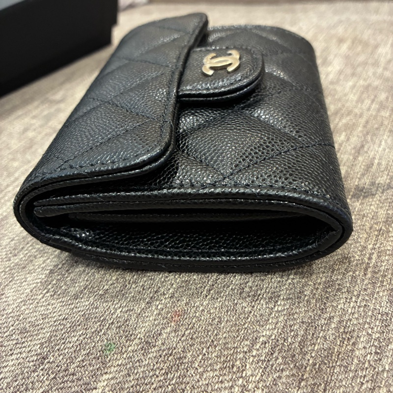 香奈兒Chanel 黑色小皮件 雙層卡包 零錢包 扣式 荔枝皮 膜在 🇹🇼專櫃-8