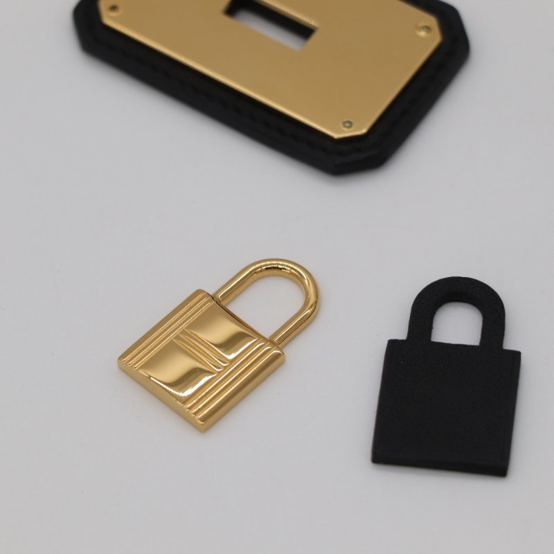 HERMES 愛馬仕 O'Kelly黑色 皮革 金色 鍍層 鎖頭 項鍊-1