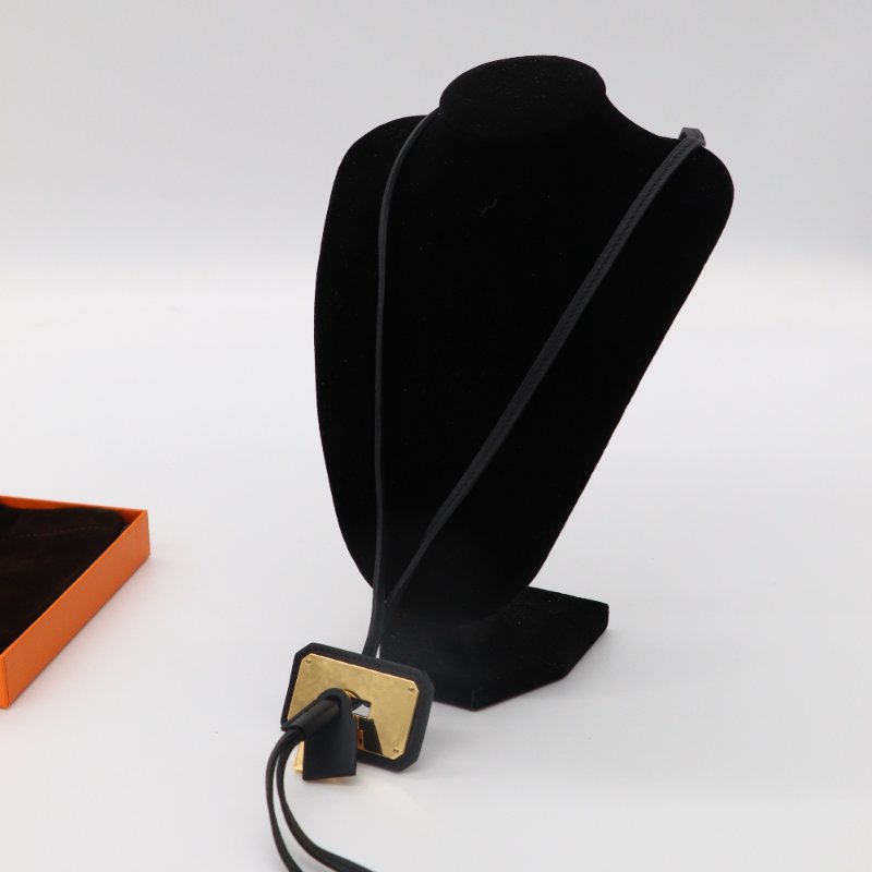 HERMES 愛馬仕 O'Kelly黑色 皮革 金色 鍍層 鎖頭 項鍊-4