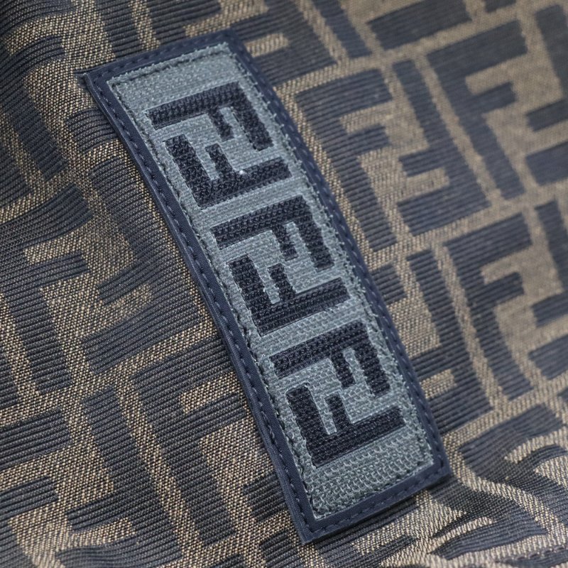 FNEDI 芬迪 Strike FF Logo 翻蓋牛皮 雙肩包 單肩包-14