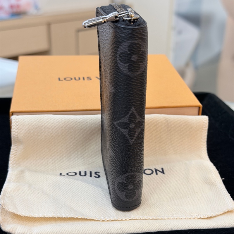 二手九成新LV黑色老花零錢包卡包 ㄇ字錢包LOUIS VUITTON-4