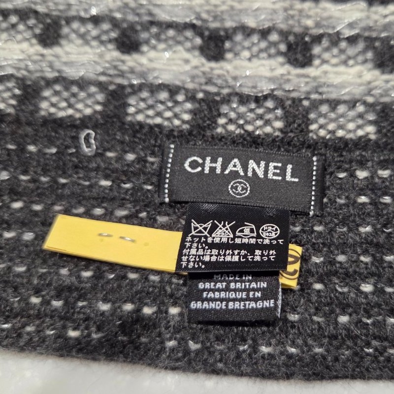 聖誕新年禮物,此價僅一天/ Chanel香奈兒黑灰跳色經典雙C logo喀什米爾羊絨毛帽/ 冷帽/ 保暖帽/ 針織帽，不怕寒流來襲-5