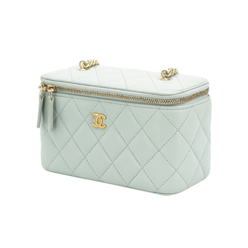 Chanel 展示品 羊皮淡金鍊足球調節釦二用化妝包(AP2303-淺灰)-1