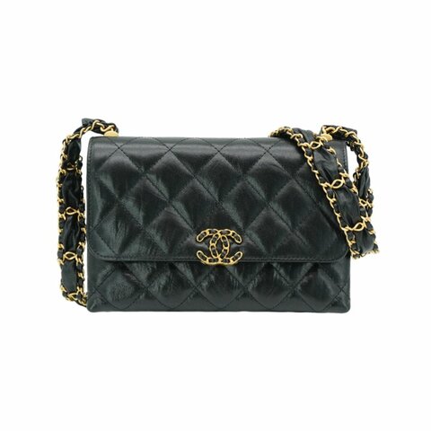 Chanel 19 抓皺牛皮金釦斜背風琴包(AP3572-黑)