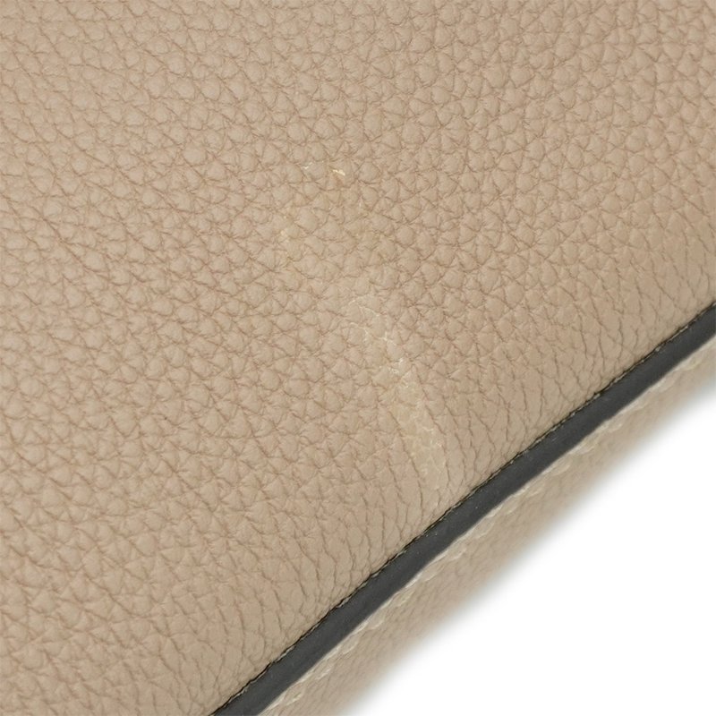 Gucci 展示品 Hook Closure 粒面皮革中號二用肩背包(795282-米)-6