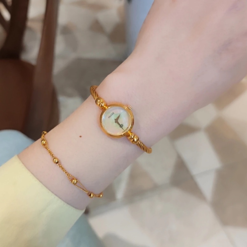 🌷Gucci 白母貝麻花手環金錶 ｜經典花紋✦fufu style 精品✦ 氣質款｜手錶.古董手錶-1