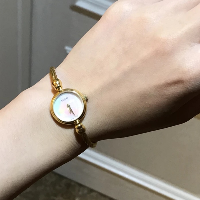 🌷Gucci 白母貝麻花手環金錶 ｜經典花紋✦fufu style 精品✦ 氣質款｜手錶.古董手錶-3