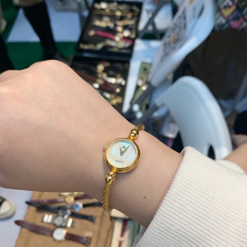 🌷Gucci 白母貝麻花手環金錶 ｜經典花紋✦fufu style 精品✦ 氣質款｜手錶.古董手錶-5