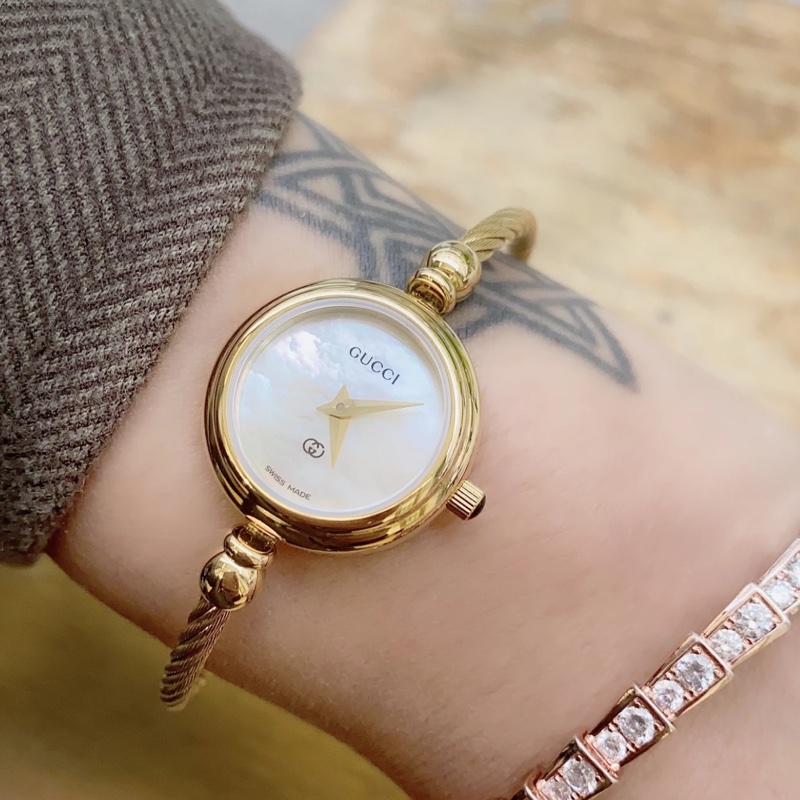 🌷Gucci 白母貝麻花手環金錶 ｜經典花紋✦fufu style 精品✦ 氣質款｜手錶.古董手錶-7