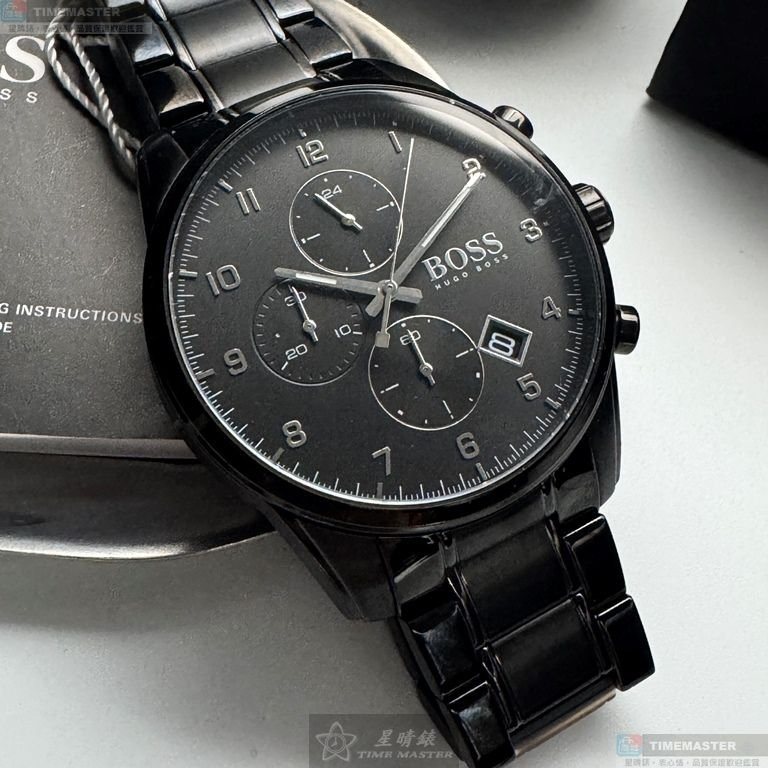 BOSS手錶,編號HB1513785,44mm黑圓形精鋼錶殼,黑色三眼, 中三針顯示錶面,深黑色精鋼錶帶款-1