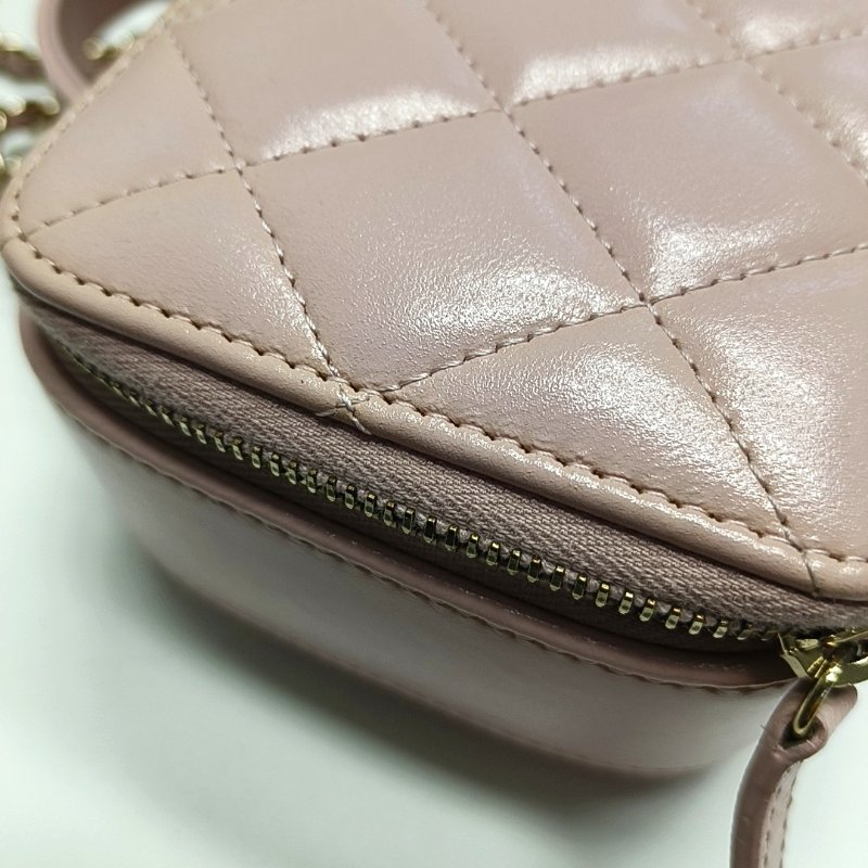 CHANEL 粉色羊皮菱格紋絎縫單肩包 金色五金-11