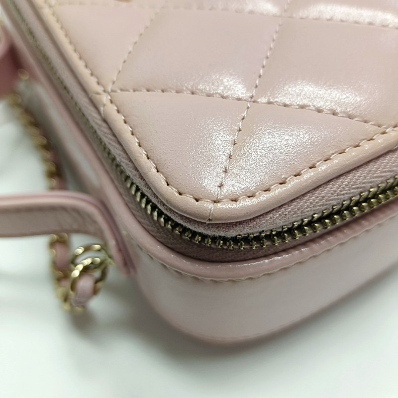 CHANEL 粉色羊皮菱格紋絎縫單肩包 金色五金-15