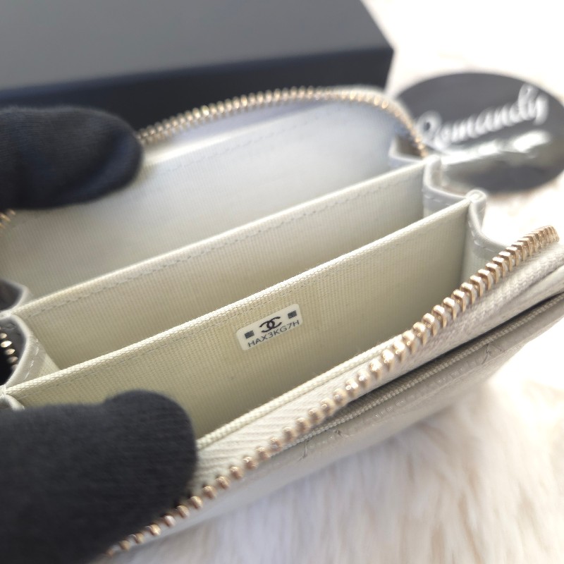Chanel 經典拉鍊三層零錢包 展示品-3