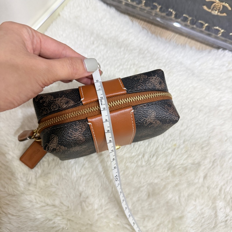 未使用✨是好看的COACH 新款化妝包 拉鍊小包 內膽包 盥洗包-2