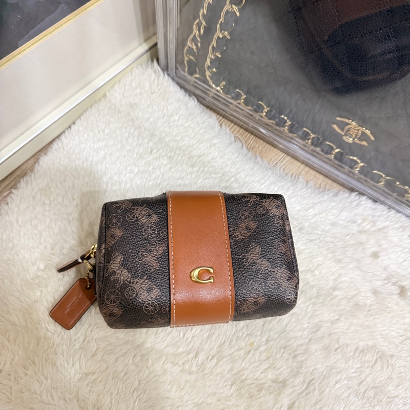 未使用✨是好看的COACH 新款化妝包 拉鍊小包 內膽包 盥洗包-4