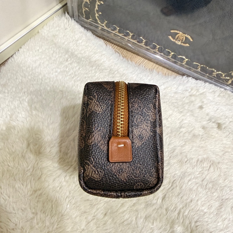 未使用✨是好看的COACH 新款化妝包 拉鍊小包 內膽包 盥洗包-5