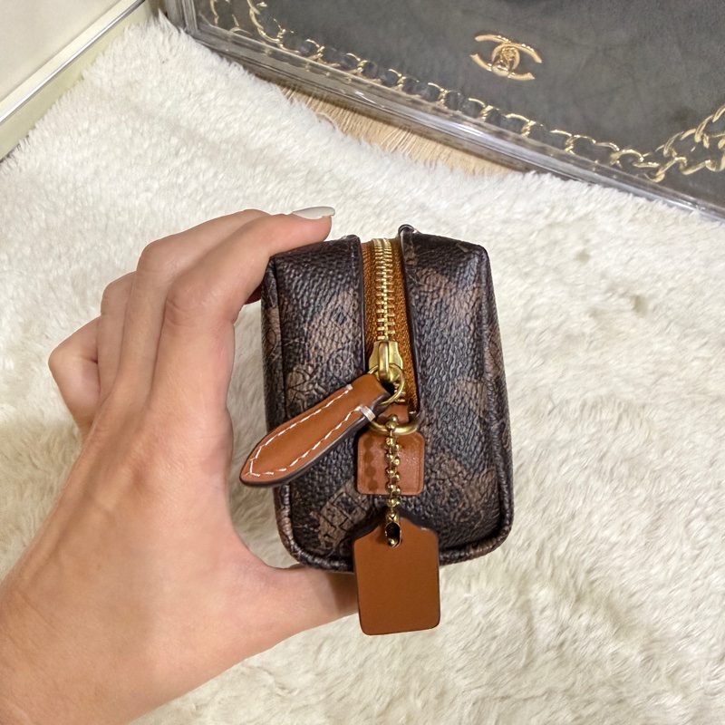 未使用✨是好看的COACH 新款化妝包 拉鍊小包 內膽包 盥洗包-7