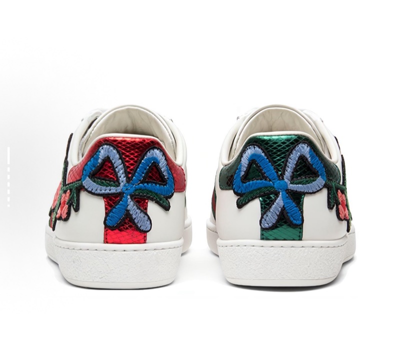 Gucci Ace花卉刺繡小白鞋 99新 38碼 白色鞋身搭配紅綠配色刺繡花朵，經典紅綠條紋點綴，做工精緻-6