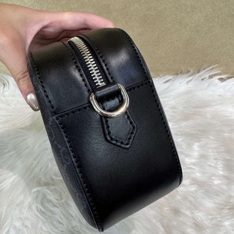 Gucci 黑灰相機包 近全新-3