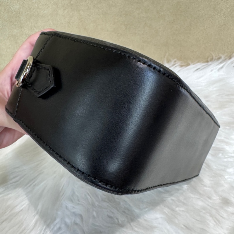 Gucci 黑灰相機包 近全新-6