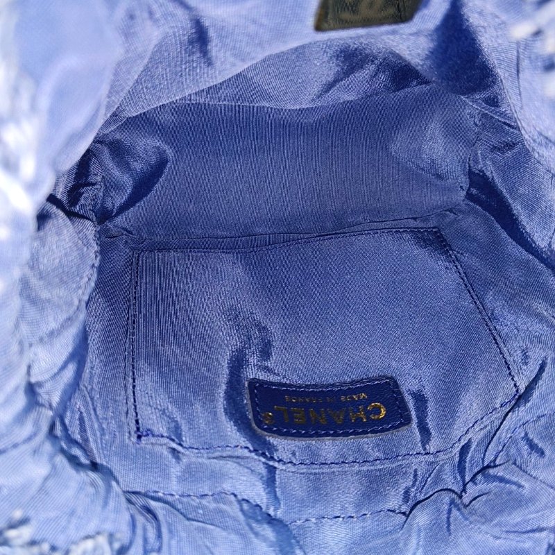 CHANEL DRAWSTRING小號藍色牛仔布菱格紋絎縫單肩包斜挎包金色五金9.8新 晶片款-6