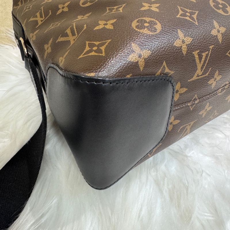 LV Torres 老花斜背郵差包 近全新-5